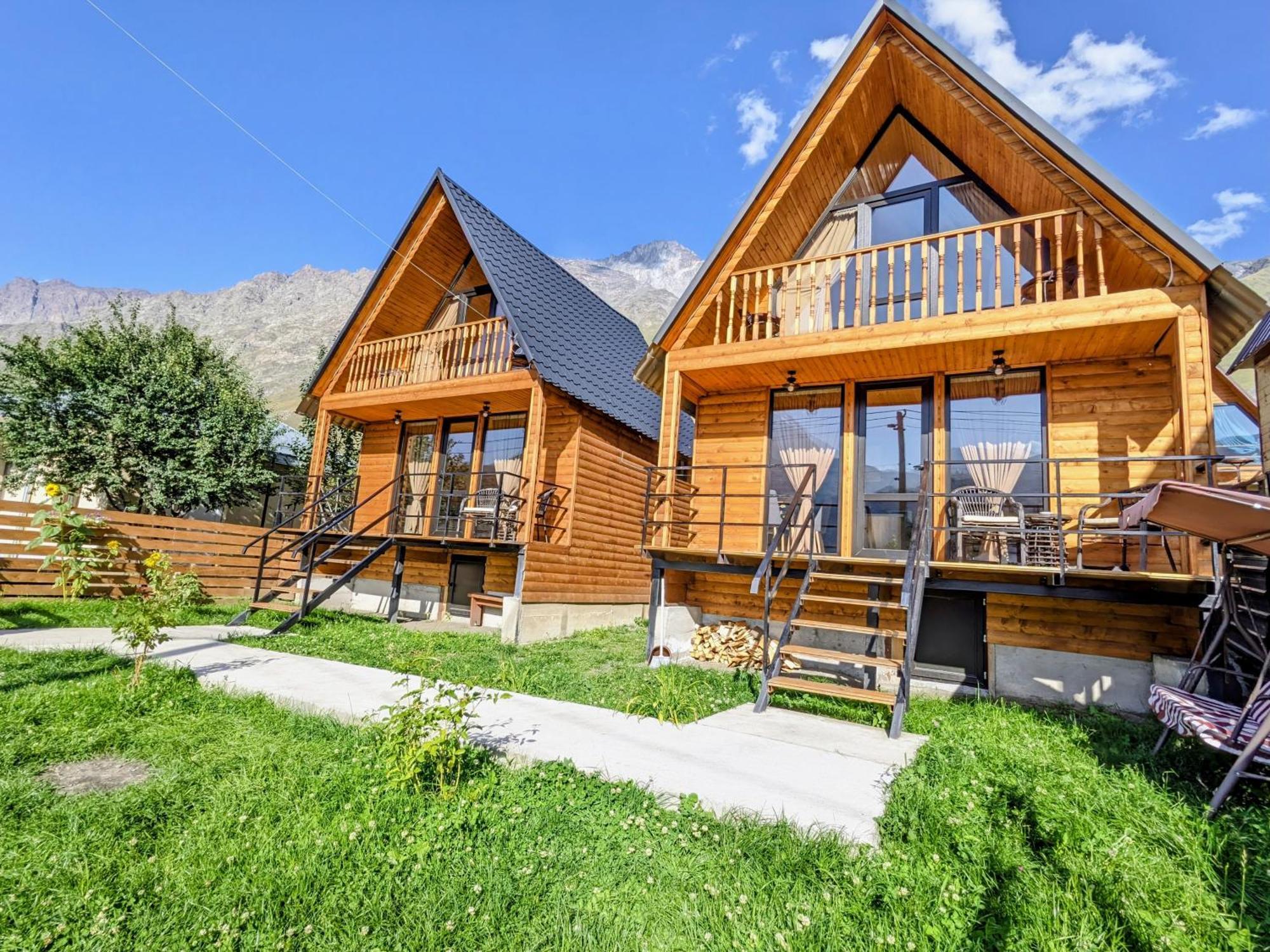 Cottage Caucasus Kazbegi Exteriör bild