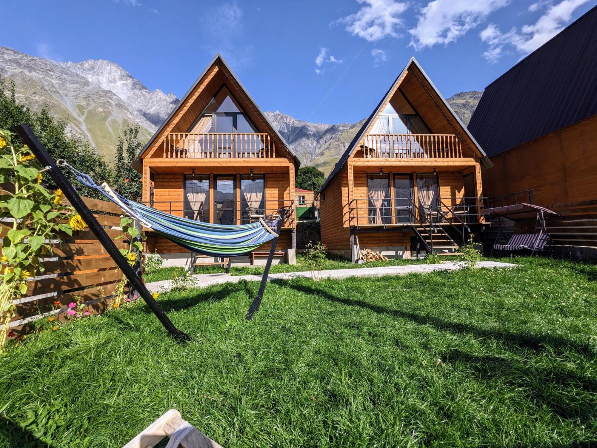 Cottage Caucasus Kazbegi Exteriör bild